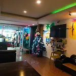 Popeyes Hostel Patong